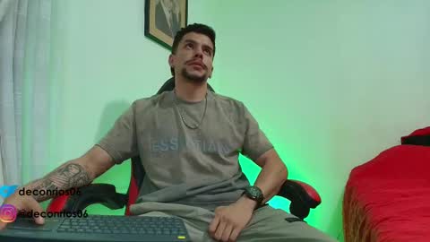 Snapshot of deconrios chatting on December 21, 2025, 3:13 am Santiago online show from December 21, 2025, 3:13 am