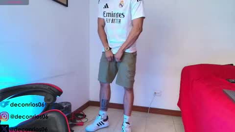 Snapshot of deconrios chatting on February 13, 2026, 8:27 pm Santiago online show from February 13, 2026, 8:27 pm