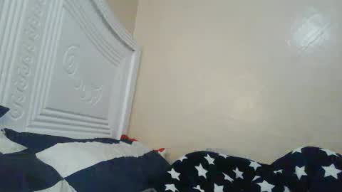 deedzee online show from May 6, 2026, 7:13 am