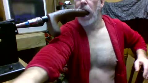 Snapshot of deepthroat227 chatting on January 25, 2025, 4:03 pm Deepthroat My Big Dildos online show from January 25, 2025, 4:03 pm