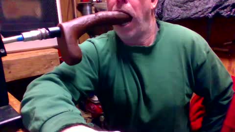Snapshot of deepthroat227 chatting on February 25, 2025, 3:38 pm Deepthroat My Big Dildos online show from February 25, 2025, 3:38 pm