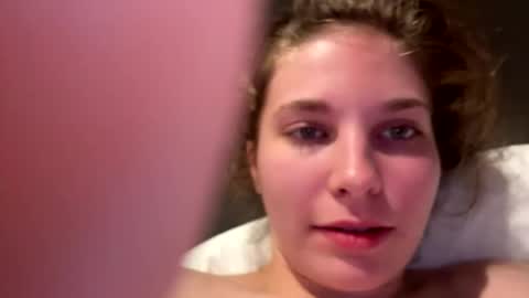 deepthroatqueen33 online show from December 1, 2025, 3:11 am