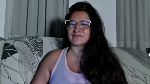 Snapshot of deesseluxure_ chatting on May 2, 2026, 2:49 am Andre online show from May 2, 2026, 2:49 am