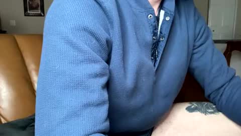 Snapshot of deeyungguy chatting on December 3, 2024, 5:01 pm more content and goodies online show from December 3, 2024, 5:01 pm