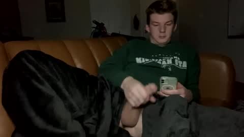 Snapshot of deeyungguy chatting on December 6, 2024, 9:43 am more content and goodies online show from December 6, 2024, 9:43 am