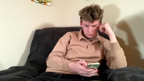 Snapshot of deeyungguy chatting on January 4, 2025, 9:54 am more content and goodies online show from January 4, 2025, 9:54 am