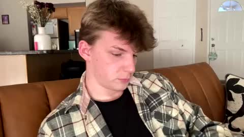 Snapshot of deeyungguy chatting on January 9, 2025, 4:39 pm more content and goodies online show from January 9, 2025, 4:39 pm