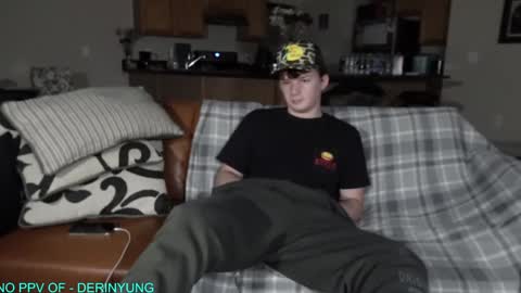 Snapshot of deeyungguy chatting on January 20, 2025, 9:56 am more content and goodies online show from January 20, 2025, 9:56 am