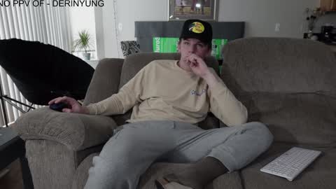 Snapshot of deeyungguy chatting on January 24, 2025, 3:02 pm more content and goodies online show from January 24, 2025, 3:02 pm