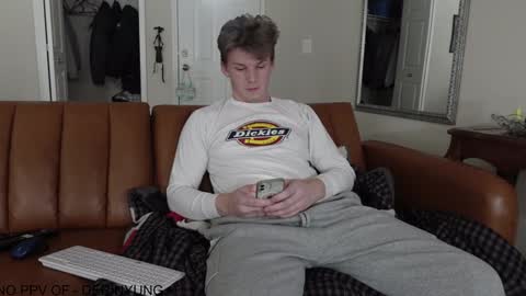 Snapshot of deeyungguy chatting on January 28, 2025, 5:46 pm more content and goodies online show from January 28, 2025, 5:46 pm