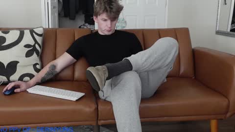 Snapshot of deeyungguy chatting on January 29, 2025, 5:02 pm more content and goodies online show from January 29, 2025, 5:02 pm