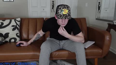 Snapshot of deeyungguy chatting on January 30, 2025, 8:31 pm more content and goodies online show from January 30, 2025, 8:31 pm