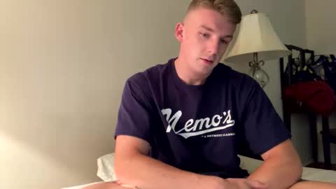 Snapshot of deeyungguy chatting on September 16, 2025, 7:15 pm more content and goodies online show from September 16, 2025, 7:15 pm