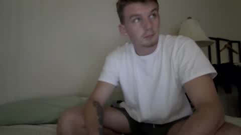 Snapshot of deeyungguy chatting on November 7, 2025, 7:47 pm more content and goodies online show from November 7, 2025, 7:47 pm