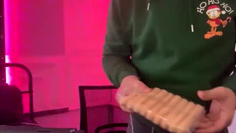 Snapshot of deez2nutz4u chatting on December 3, 2025, 5:55 pm Deez2nutz4u online show from December 3, 2025, 5:55 pm