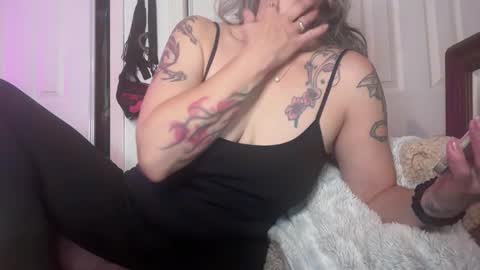 Tori online show from December 20, 2025, 5:03 am