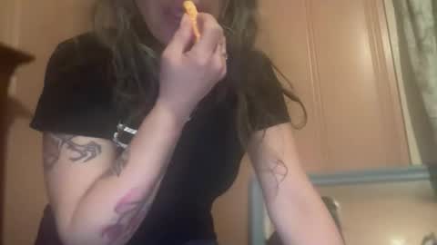 Tori online show from February 3, 2026, 2:32 am