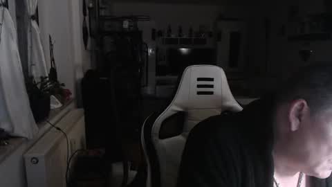 deinprinz2312 online show from December 8, 2024, 4:57 am