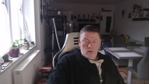 deinprinz2312 online show from January 26, 2025, 7:32 am