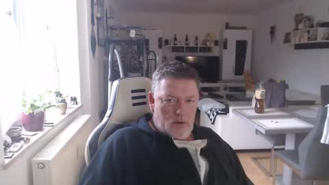 deinprinz2312 online show from January 28, 2025, 8:25 am