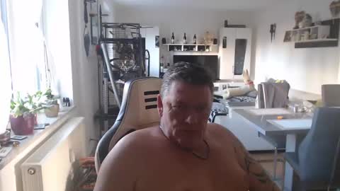 deinprinz2312 online show from January 31, 2025, 9:27 am