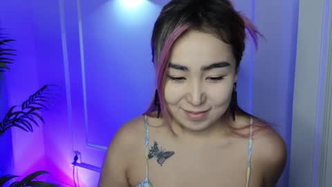 Snapshot of deiri_destiny chatting on December 14, 2024, 11:50 am sexy bimbo little kitty asian misstress quen princes sexy girl you can just call me pleasure online show from December 14, 2024, 11:50 am