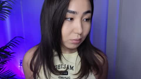 Snapshot of deiri_destiny chatting on December 17, 2024, 6:35 am sexy bimbo little kitty asian misstress quen princes sexy girl you can just call me pleasure online show from December 17, 2024, 6:35 am