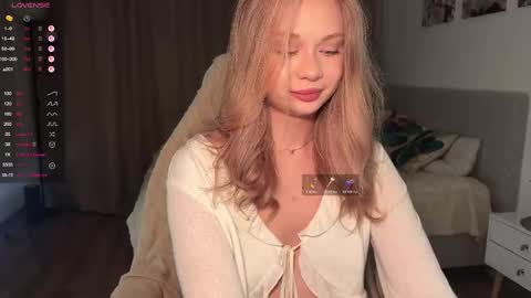 Dia online show from November 20, 2025, 7:13 pm