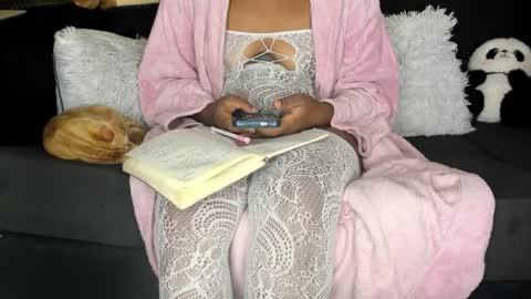 deli_la online show from March 25, 2026, 5:02 am