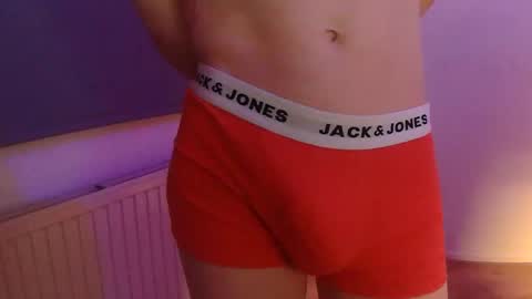 Delight  19 online show from December 2, 2025, 5:52 pm