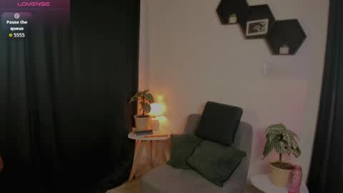 Delilah online show from May 30, 2026, 8:22 am