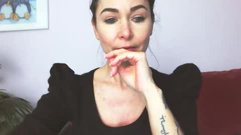 delilah_sweet online show from December 4, 2025, 2:37 pm