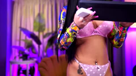 Delilah online show from March 22, 2026, 8:23 pm