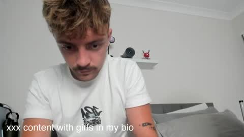 xxx in my bio online show from March 28, 2026, 11:04 pm