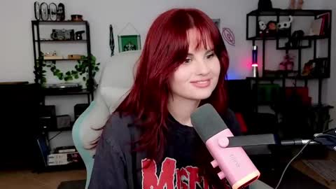 dellacrush_ online show from April 11, 2026, 5:06 pm