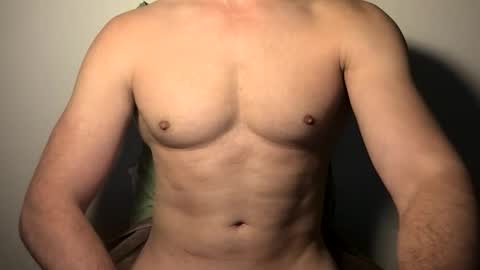 Snapshot of dellamoro chatting on May 12, 2026, 12:02 pm dellamoro online show from May 12, 2026, 12:02 pm