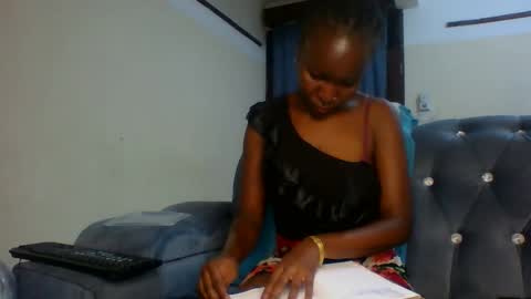 Ginger online show from November 8, 2025, 1:55 pm