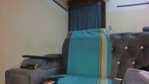 Ginger online show from November 9, 2025, 2:04 pm