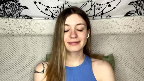 Snapshot of dellisifuentes chatting on May 27, 2026, 8:22 am Sia online show from May 27, 2026, 8:22 am