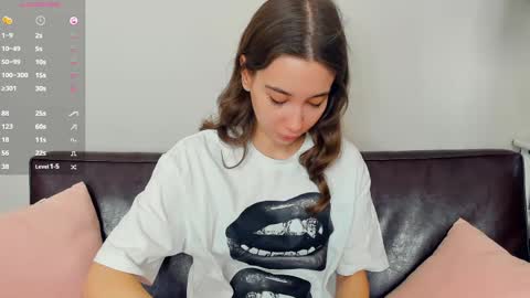 Eliza online show from May 5, 2026, 9:50 am