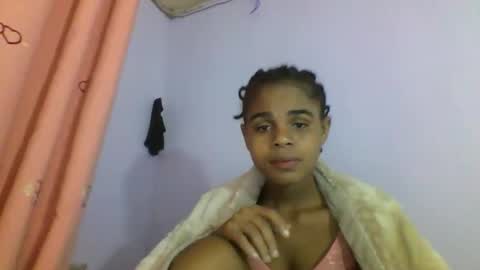 Snapshot of delphineee chatting on April 2, 2026, 4:21 am delphine online show from April 2, 2026, 4:21 am