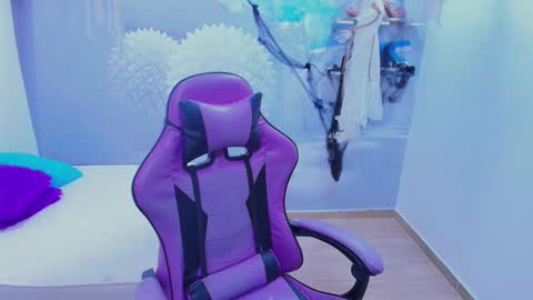 DEMI online show from November 1, 2025, 12:29 pm