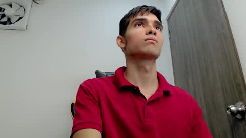 Snapshot of demiann_ chatting on October 13, 2025, 1:22 pm DEMIAN online show from October 13, 2025, 1:22 pm