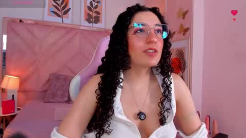 Demi online show from March 26, 2026, 4:40 am