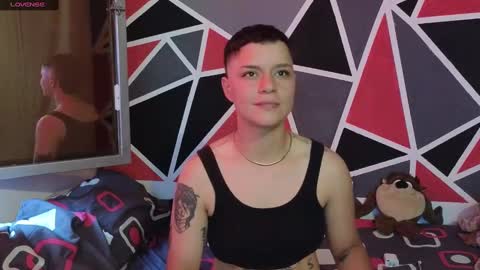 DEMI online show from September 19, 2025, 9:26 pm