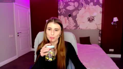 Snapshot of demmyrose chatting on April 19, 2026, 9:28 pm DemmyRose online show from April 19, 2026, 9:28 pm