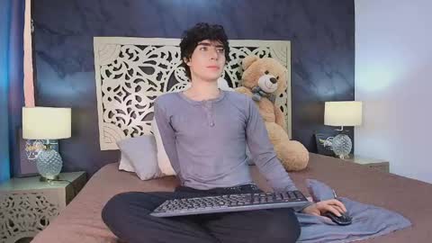 Snapshot of demon_foxx chatting on April 30, 2026, 1:28 pm online show from April 30, 2026, 1:28 pm