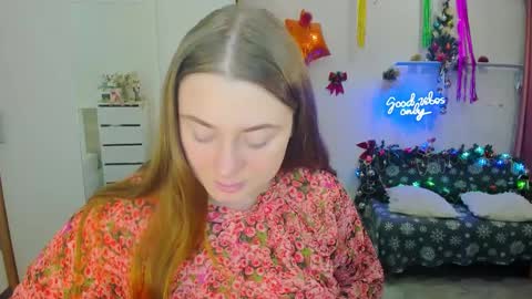 Sophie online show from December 8, 2024, 4:14 am