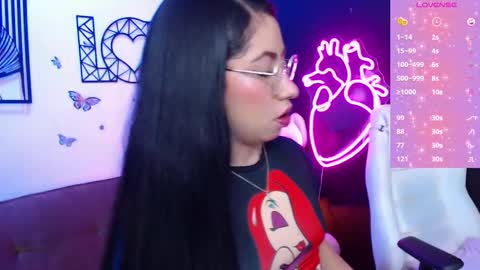 Demy  online show from February 12, 2025, 8:40 pm