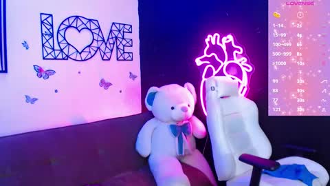 Demy  online show from February 15, 2025, 9:27 am